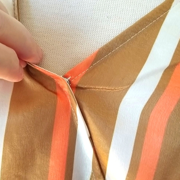 BOUTIQUE 🍏Jealous Tomato Olive & Orange 🍏Crop Top - Picture 9 of 13